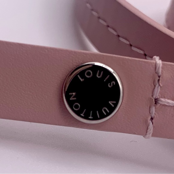 Louis Vuitton Pink Epi Easy Pouch On Strap - Picture 4 of 13